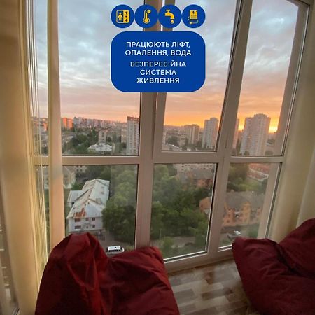 Large 2 Room Apartment With A Beautiful View 2 Min Metro Chernigivska Киев Экстерьер фото