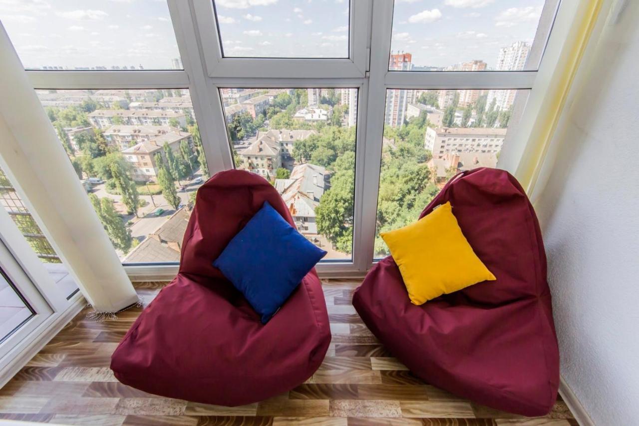 Large 2 Room Apartment With A Beautiful View 2 Min Metro Chernigivska Киев Экстерьер фото