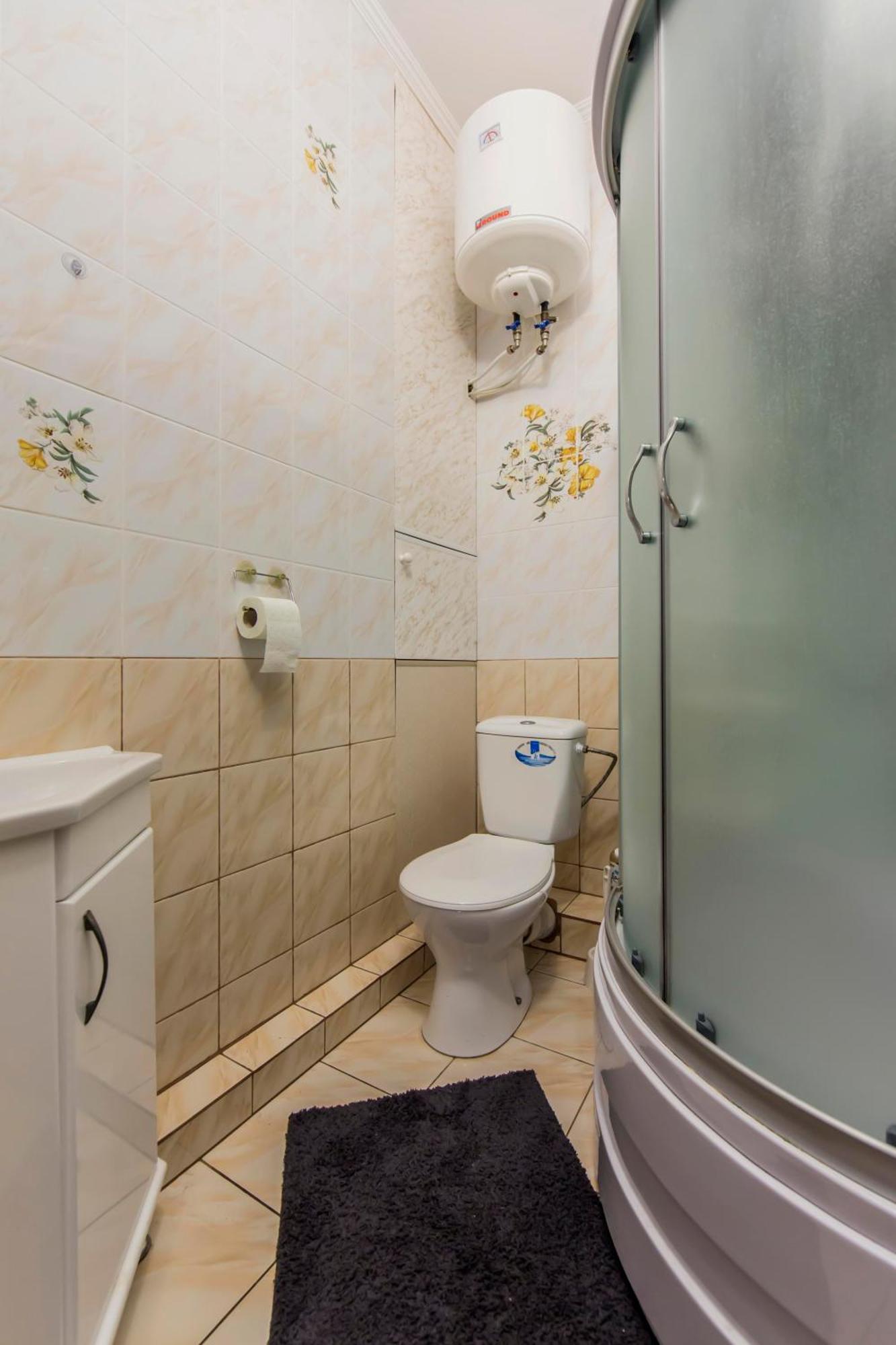 Large 2 Room Apartment With A Beautiful View 2 Min Metro Chernigivska Киев Экстерьер фото